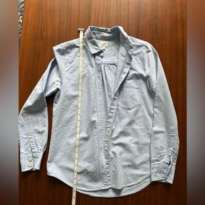 Women’s J. Crew boyfit button up in blue size XXS in EUC.